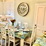 The Pirate\'S Palace, Whitby - Elegant, Comfy, Fun