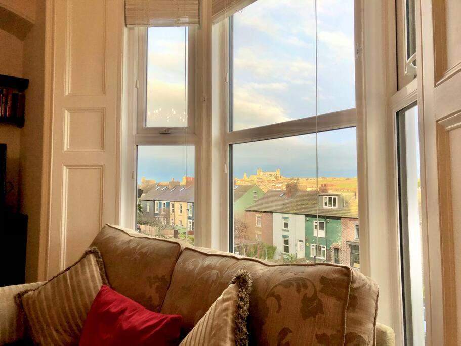 The Pirate's Palace, - Elegant, Comfy, Fun * Whitby