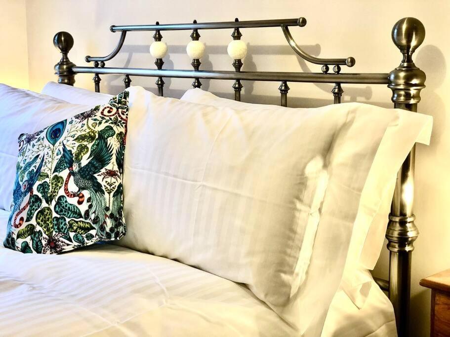 The Pirate's Palace, - Elegant, Comfy, Fun Holiday home