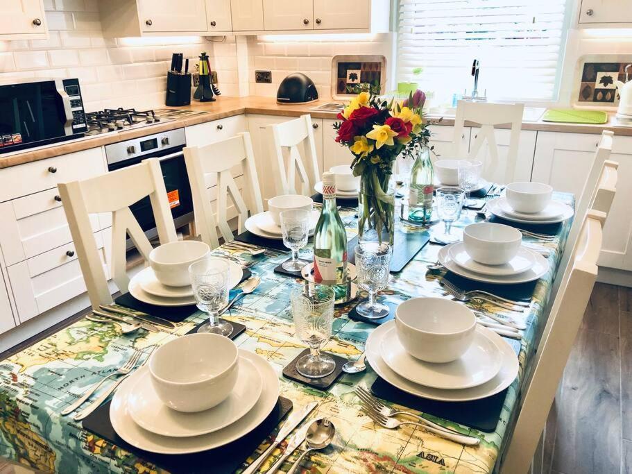 The Pirate's Palace, - Elegant, Comfy, Fun Holiday home Whitby